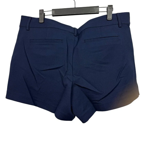 Lilly Pulitzer Joette Stretch Dinner Shorts Size 16 Midnight Navy Plus NWT *FLAW - Picture 2 of 8